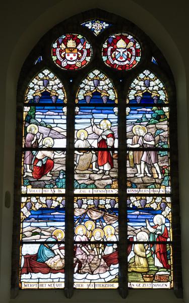 Kleurrijk Middelkerks Kerkglas (5) | Kerknet
